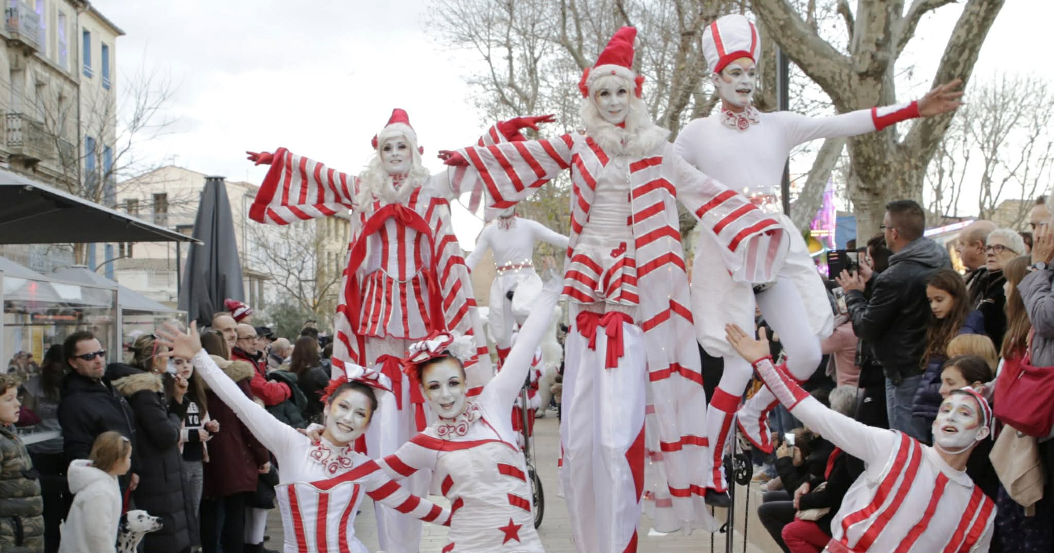 Parades de Noël artistiques et féeriques